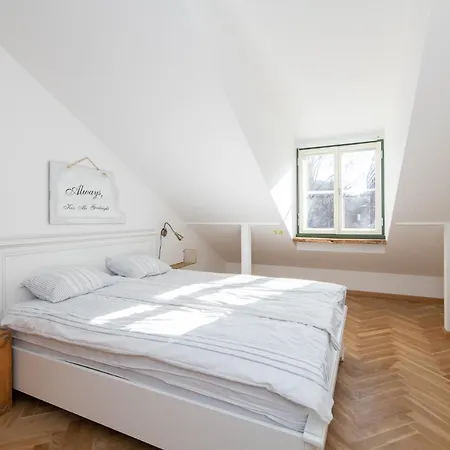 Tatari 32 Rooftop Апартаменты Таллин