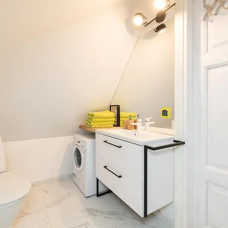 Διαμέρισμα Tatari 32 Rooftop *